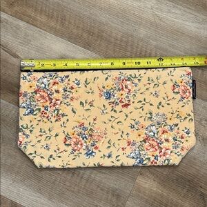 Large Longaberger Floral cream & navy blue Cosmetic Bag zip pouch